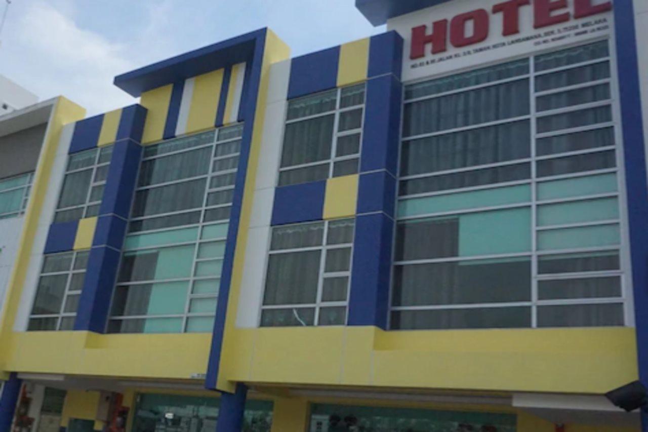 Sun Inns Hotel Laksamana Malacca Extérieur photo